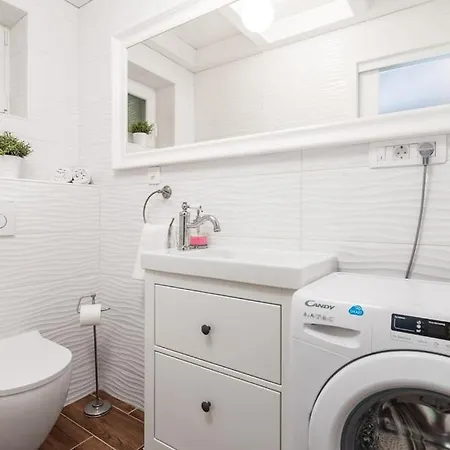 Villa S Jacuzzijem I Bazenom Mavrinac Nerezine