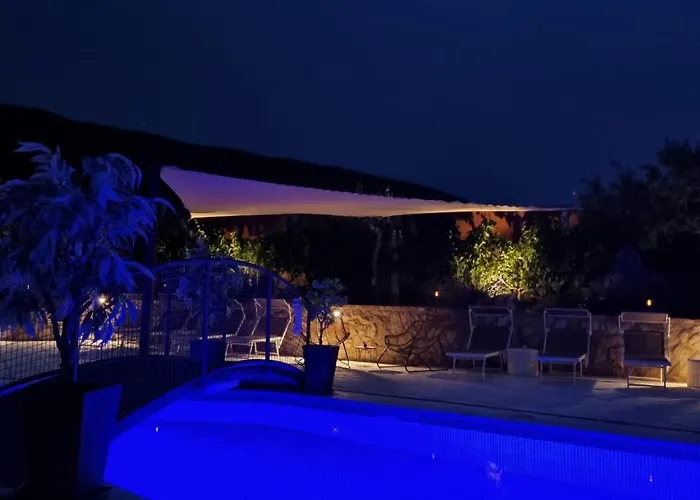 S Jacuzzijem I Bazenom Mavrinac Nerezine