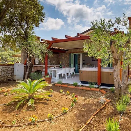 Villa S Jacuzzijem I Bazenom Mavrinac Nerezine