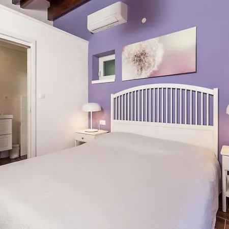 S Jacuzzijem I Bazenom Mavrinac Villa Nerezine