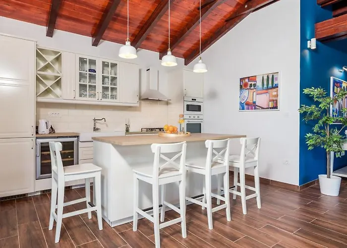 S Jacuzzijem I Bazenom Mavrinac Villa *