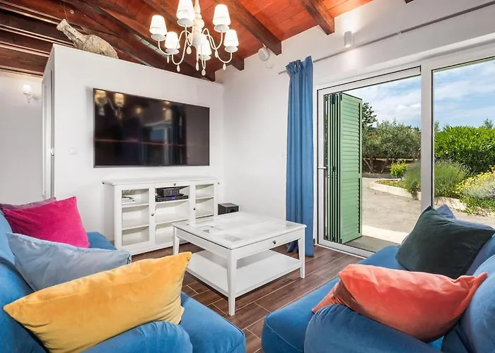 Villa S Jacuzzijem I Bazenom Mavrinac