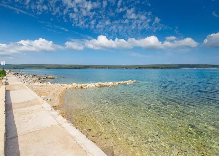 S Jacuzzijem I Bazenom Mavrinac Villa Nerezine